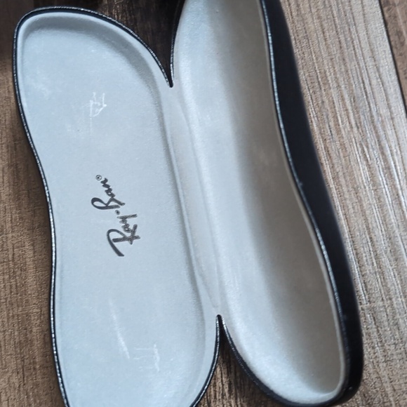 Ray-Ban Hard-shell Sunglass Cases x2 - Picture 3 of 7
